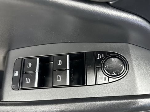 Used 2020 MAZDA MAZDA3 Sedan w/ Select Package image 18