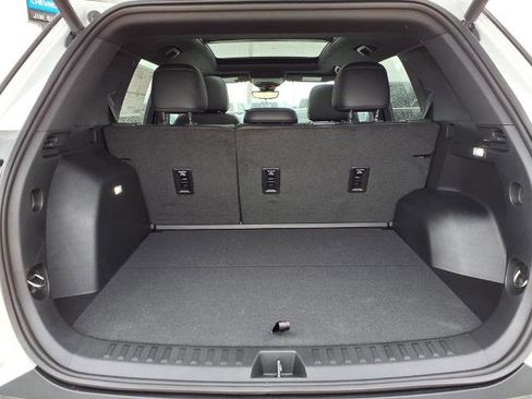 New 2026 Chevrolet Equinox LT w/ Convenience Package II FWD image 19