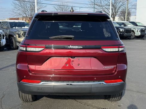 Used 2022 Jeep Grand Cherokee Limited image 19