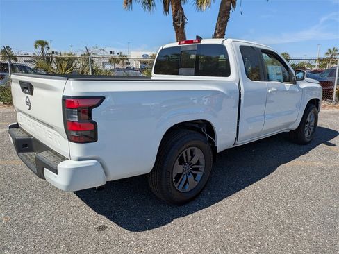 New 2025 Nissan Frontier SV image 4