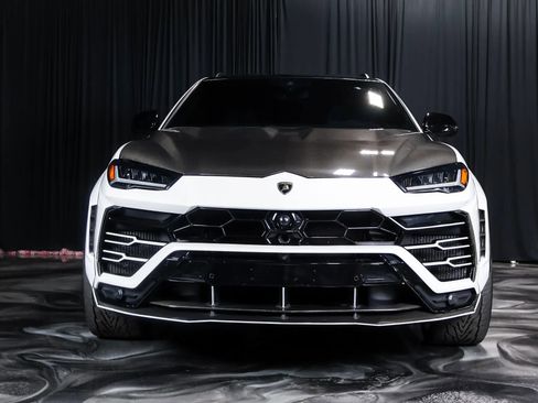 Used 2019 Lamborghini Urus AWD/4WD image 11