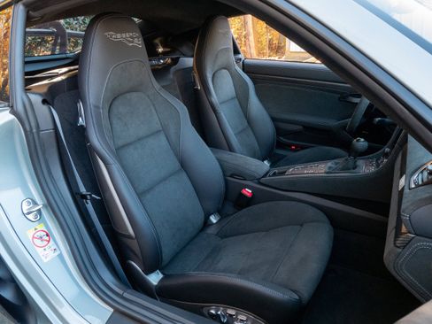 Used 2024 Porsche 718 Cayman GT4 RS image 34