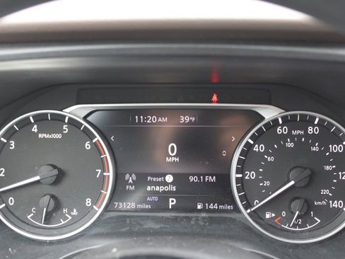 Used 2021 Nissan Rogue SV image 33