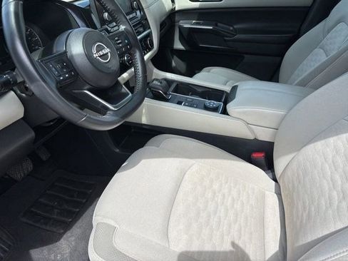 Used 2024 Nissan Pathfinder SV AWD/4WD image 11