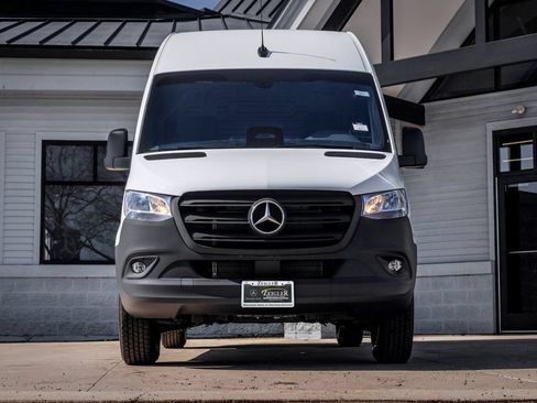 Used 2026 Mercedes-Benz Sprinter 2500 image 5