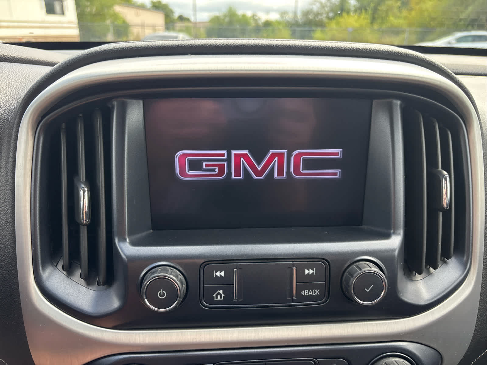 Used 2019 GMC Canyon SLE AWD/4WD image 34