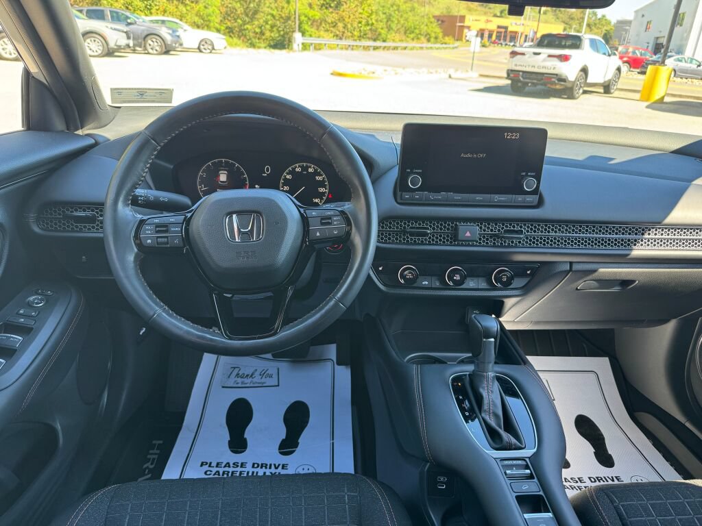 Used 2025 Honda HR-V Sport image 22