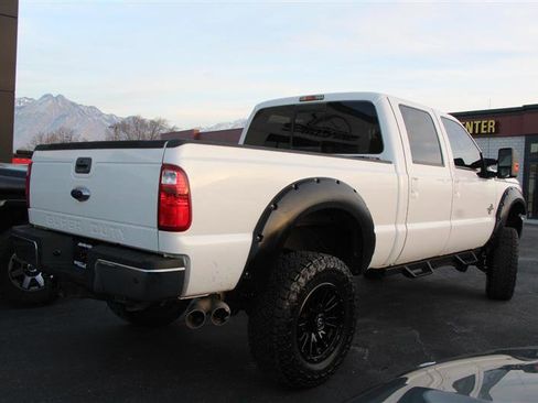 Used 2013 Ford F250 Lariat image 10