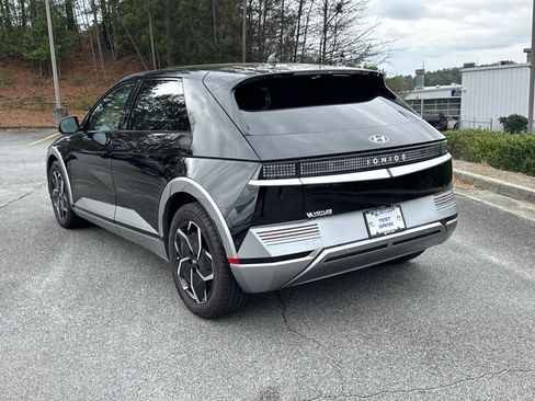 Certified 2023 Hyundai Ioniq 5 Limited w/ Cargo Package image 7