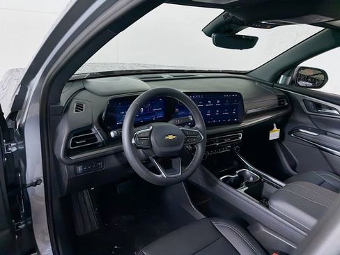 New 2026 Chevrolet Traverse LT w/ Sun and Wheel Package image 9