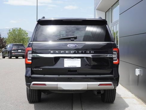 Used 2022 Ford Expedition Limited AWD/4WD image 6
