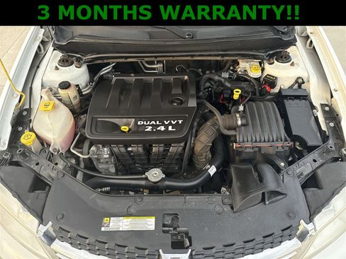 Used 2013 Dodge Avenger SE image 11