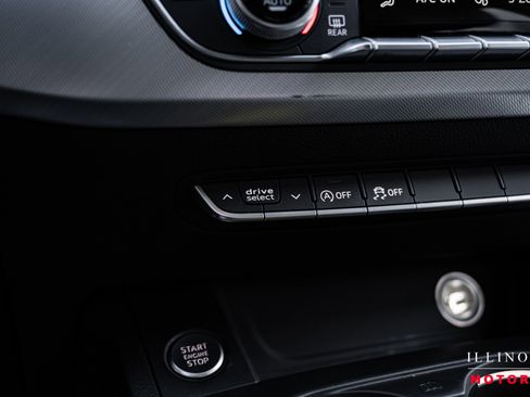 Used 2017 Audi A4 2.0T Premium w/ Convenience Package image 23