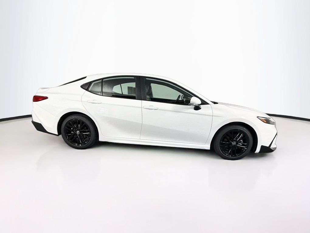 Used 2026 Toyota Camry SE FWD image 11