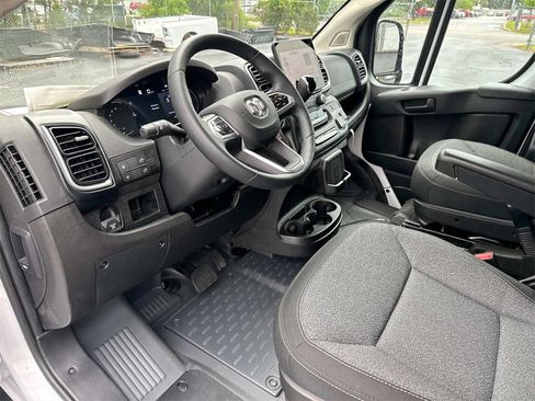 New 2024 RAM ProMaster 2500 w/ Quick Order Package 22H SLT+ image 17