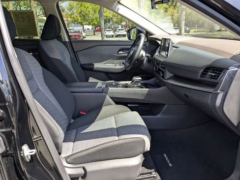 Used 2023 Nissan Rogue SV image 33