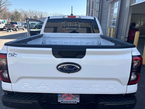 Used 2024 Ford Ranger Lariat w/ FX4 Off-Road Package image 36