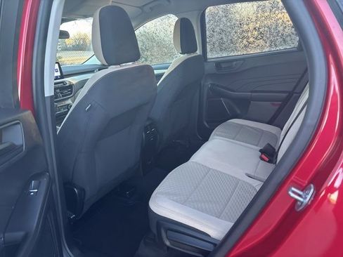 Certified 2022 Ford Escape SE w/ SE Sport Appearance Package image 12