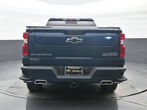 Used 2021 Chevrolet Silverado 1500 High Country w/ Technology Package AWD/4WD image 5