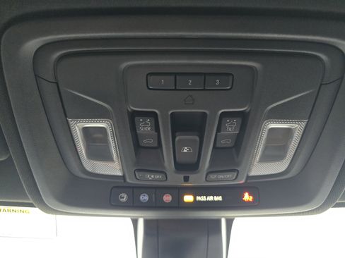 Used 2021 Chevrolet Silverado 1500 High Country w/ Technology Package image 38