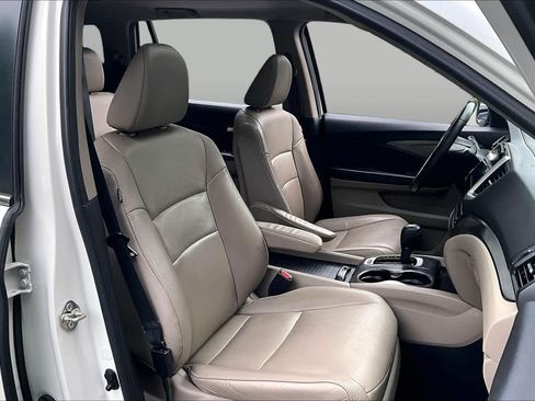 Used 2017 Honda Pilot EX-L image 9
