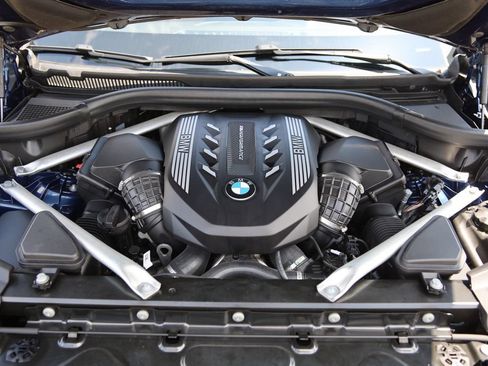 Used 2023 BMW X5 M50i AWD/4WD image 38