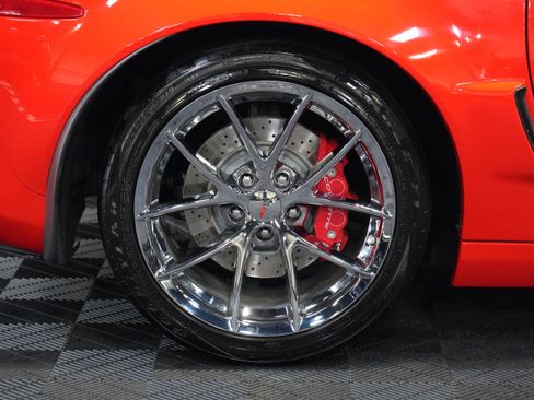 Used 2013 Chevrolet Corvette Z06 w/ 2LZ Preferred Equipment Group RWD image 44