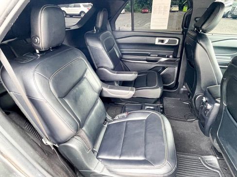Used 2020 Ford Explorer XLT w/ Equipment Group 202A RWD image 12