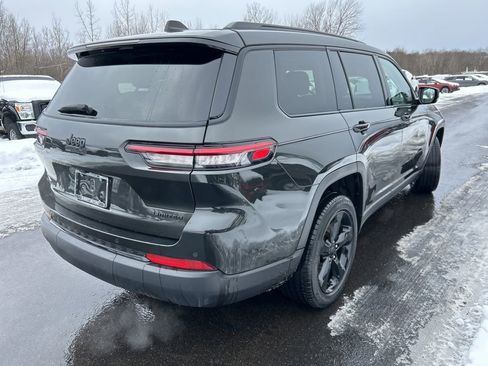 Used 2023 Jeep Grand Cherokee L Limited w/ Black Appearance Package image 7