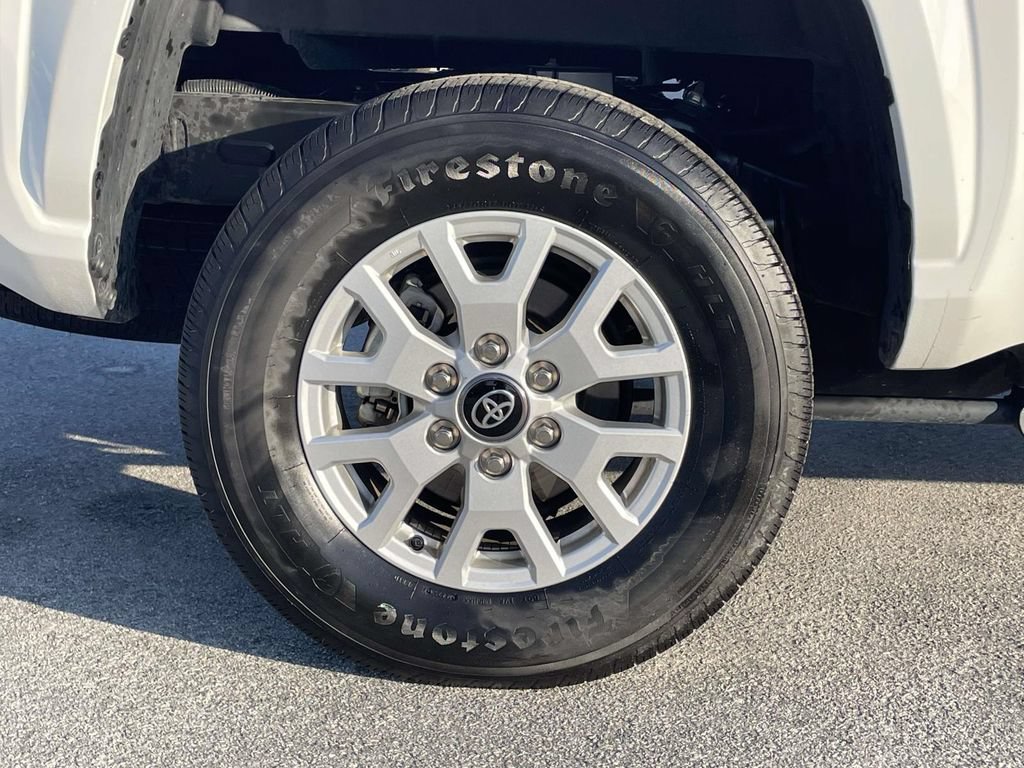 Used 2026 Toyota Tacoma SR5 AWD/4WD image 31