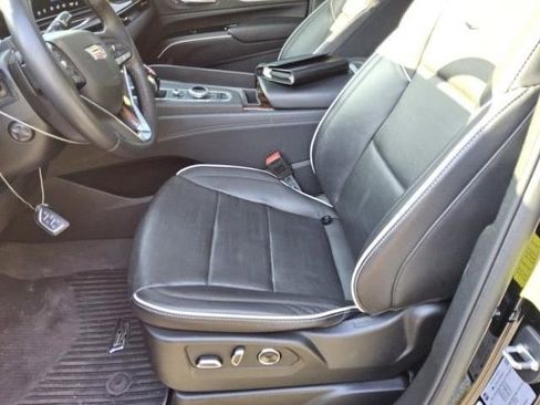 Used 2024 Cadillac Escalade ESV Premium Luxury w/ LPO, Floor Liner Package AWD/4WD image 7