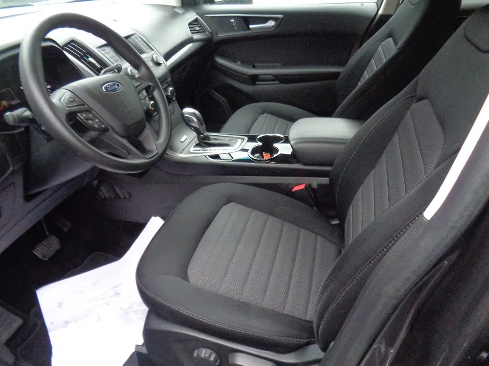 Used 2017 Ford Edge SE AWD/4WD image 10