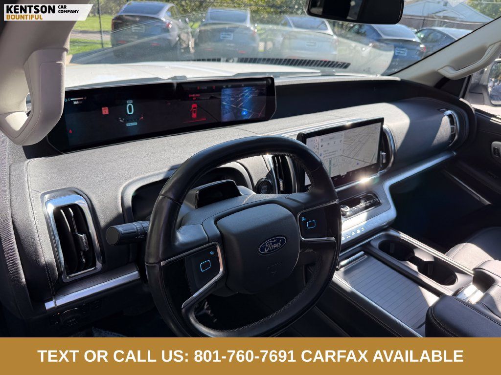 Used 2025 Ford Expedition Max Platinum AWD/4WD image 24