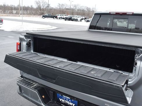 Used 2025 GMC Sierra 2500 Denali image 32