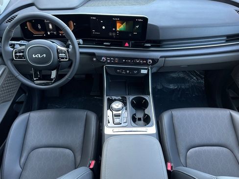 New 2026 Kia Carnival EX image 13