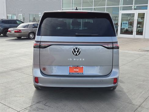New 2025 Volkswagen ID. Buzz Pro S image 9