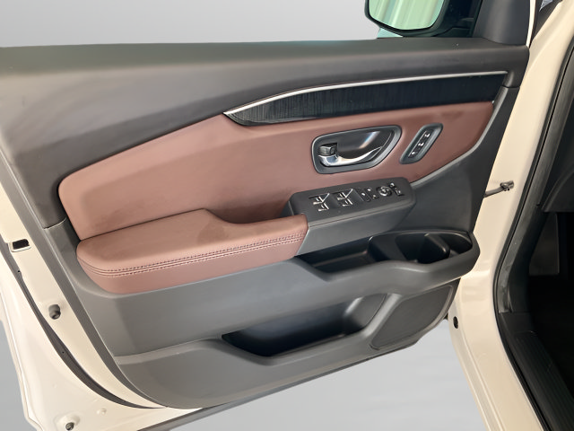 Certified 2025 Honda Pilot Elite image 9