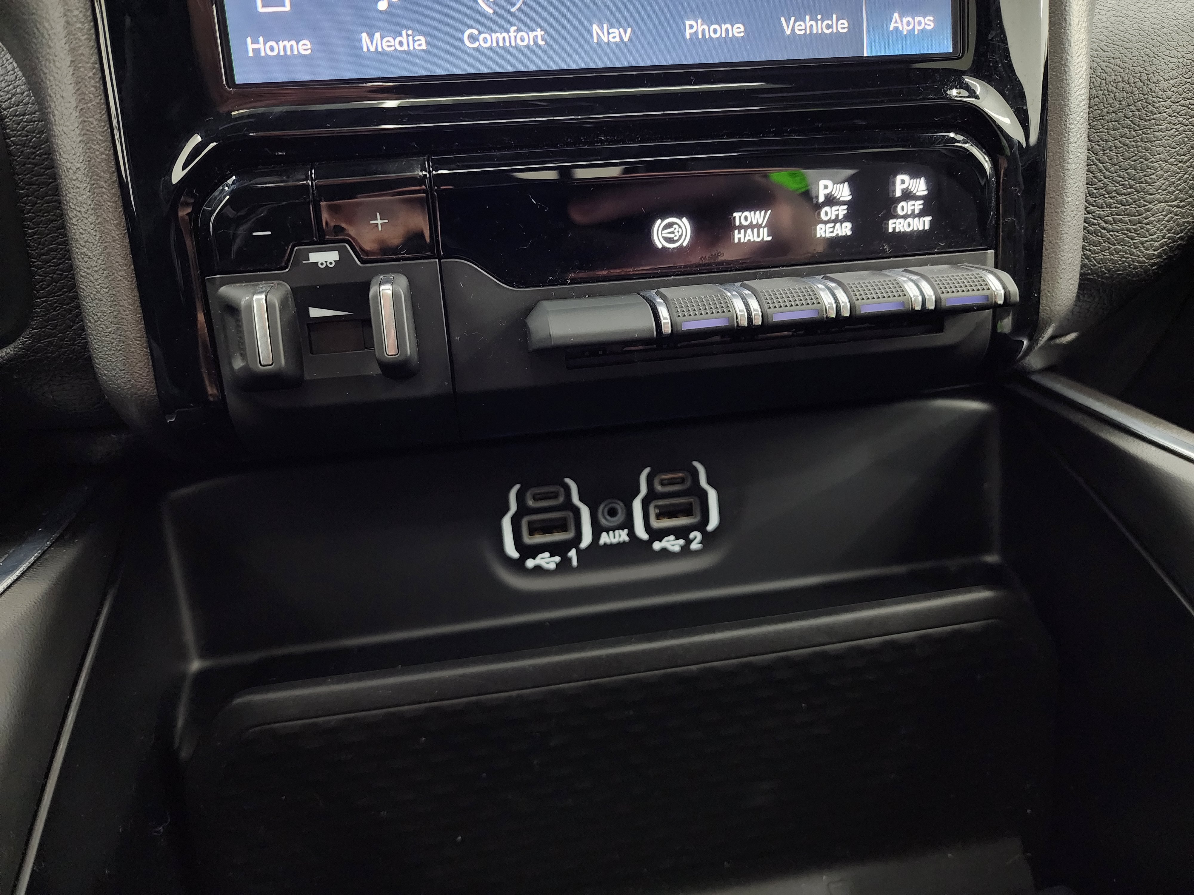 Used 2024 RAM 2500 Laramie w/ Sport Appearance Package AWD/4WD image 61