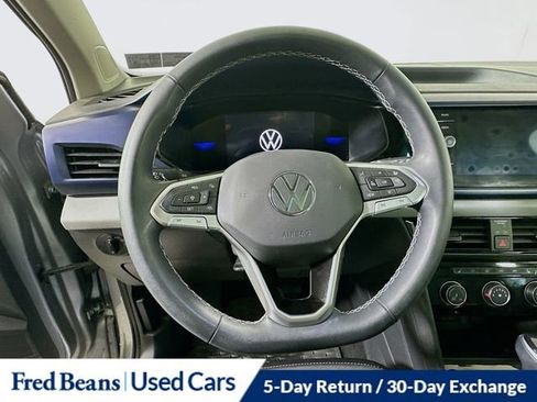 Used 2023 Volkswagen Taos SE w/ Panoramic Sunroof Package AWD/4WD image 12
