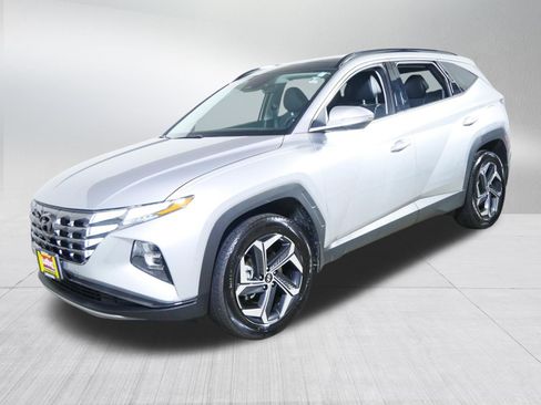 Certified 2024 Hyundai Tucson Limited AWD/4WD image 3