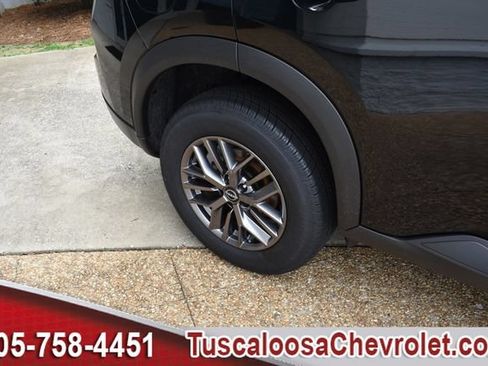 Used 2024 Nissan Rogue S AWD/4WD image 13