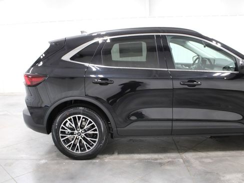New 2025 Ford Escape SE w/ PHEV Premium Package image 11
