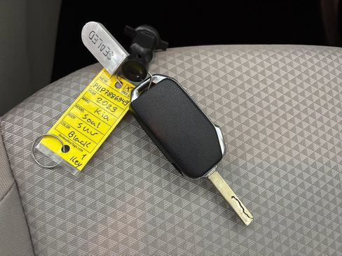 Used 2023 Kia Soul LX image 32