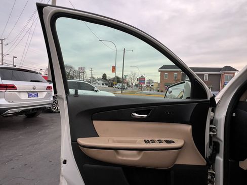 Used 2012 GMC Acadia Denali image 21