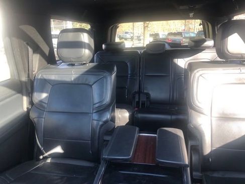 Used 2022 Lincoln Navigator L Reserve image 10