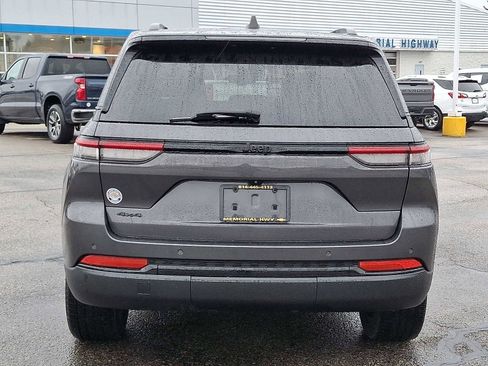 Used 2022 Jeep Grand Cherokee Altitude image 5