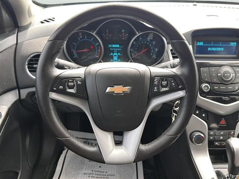 Used 2014 Chevrolet Cruze LT image 19