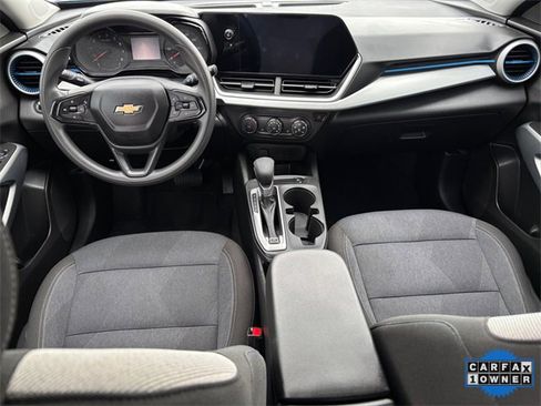 Used 2024 Chevrolet Trax LS w/ LS Convenience Package image 10