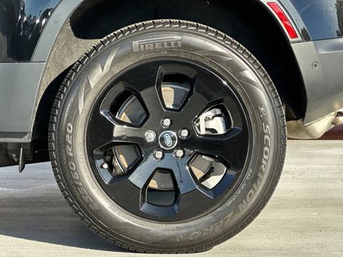 Used 2025 Land Rover Defender 110 S image 13