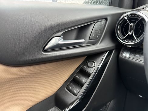 Certified 2026 Chevrolet Equinox ACTIV w/ Convenience Package III image 25